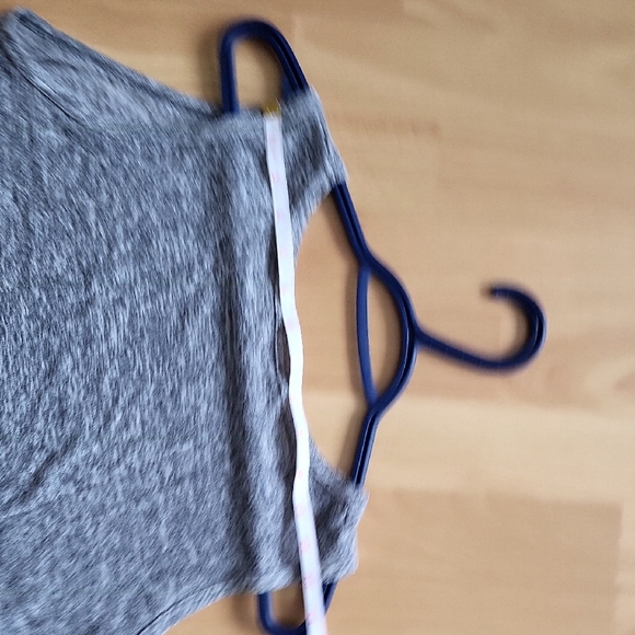 Trendy Gray Sleeveless Top – Comfortable, Stylish & Perfect for Any Occasion! - Picture 6 of 6